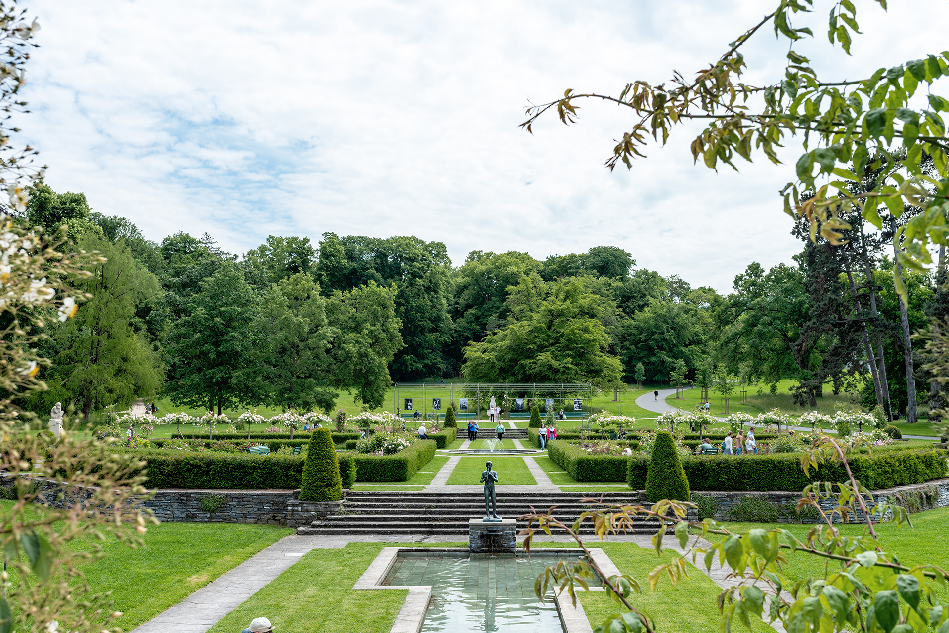 Echo_paysage_aménagement jardin historique_parc public_par La Grange_arbres ornementaux_haies_vivaces_mobilier_usagers_fontaine historique_perspective